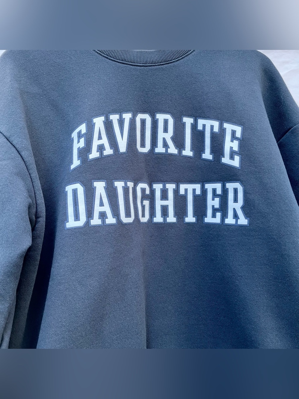 FAVORITE DAUGHTER | SMALL THE COLLEGIATE CLASSIC SWEATSHIRT IN NAVY BLUE - Picture 4 of 7